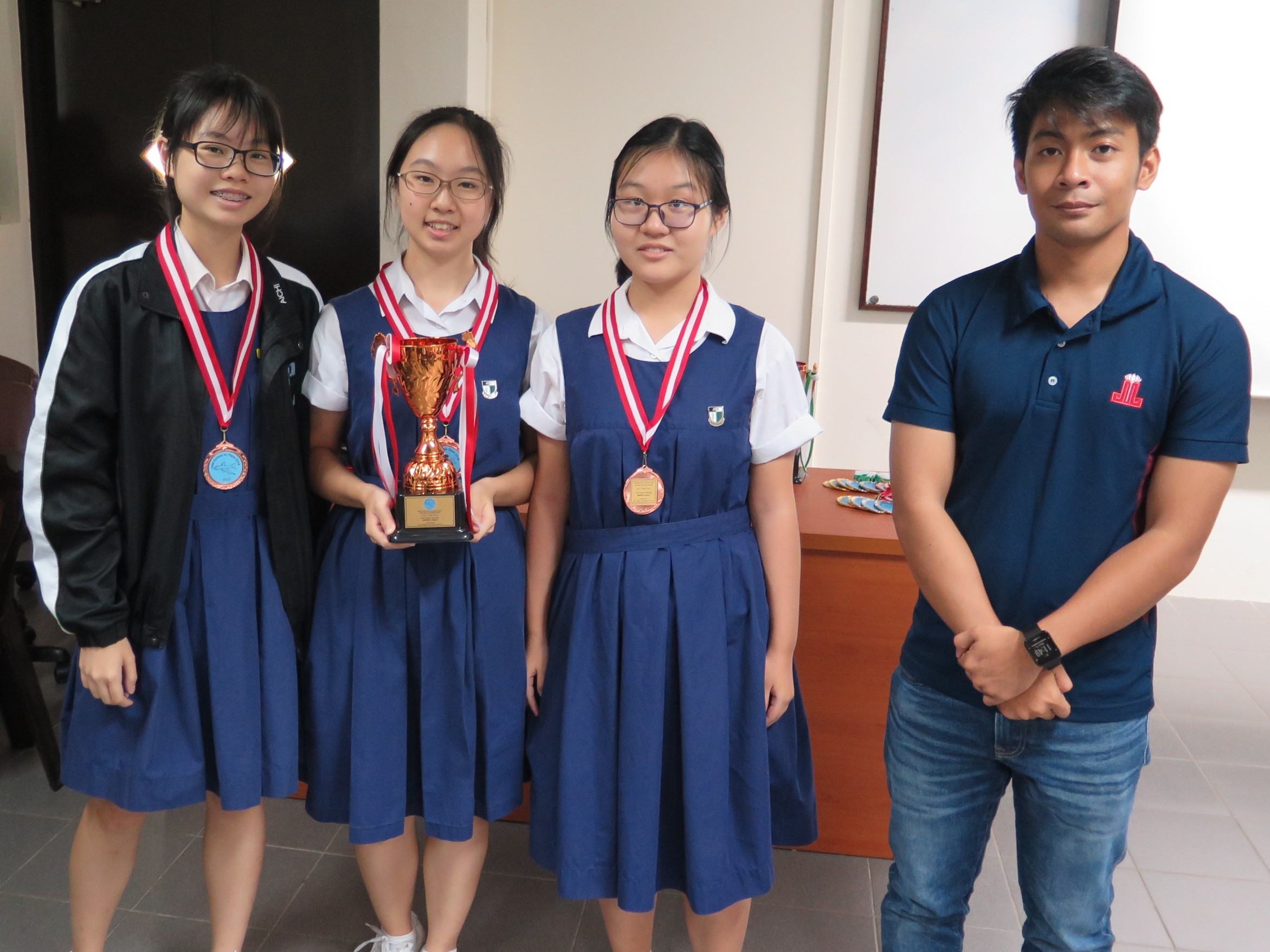 YEAR 15 AIR RACE RESULT - Raffles Girls' School
