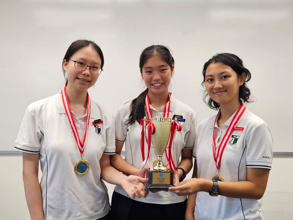 YEAR 18 AIR RACE RESULT - Raffles Girls' School